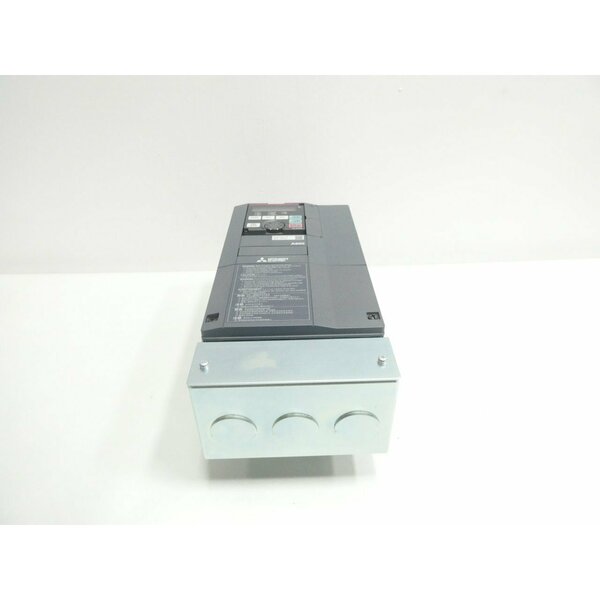 Mitsubishi 200-240V-AC 0.2-590HZ 200-240V-AC AC VFD DRIVE FR-A820-00105-1-N6